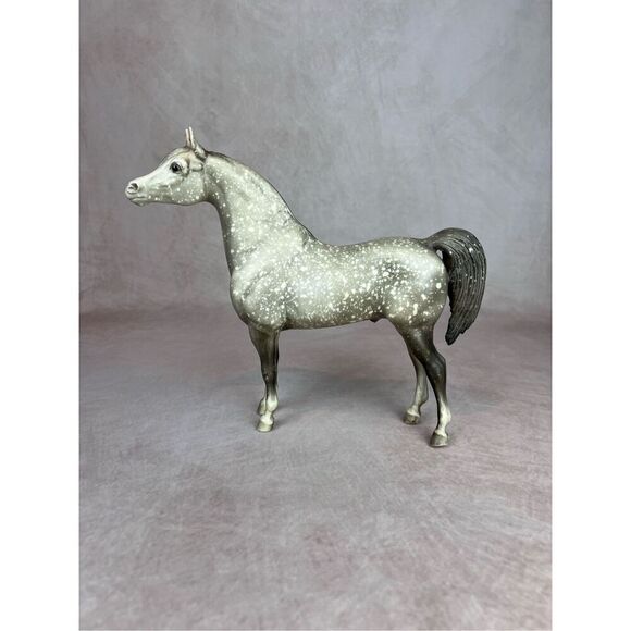 Breyer Proud Arabian Stallion Wild Dapple Gray READ - Picture 1 of 15